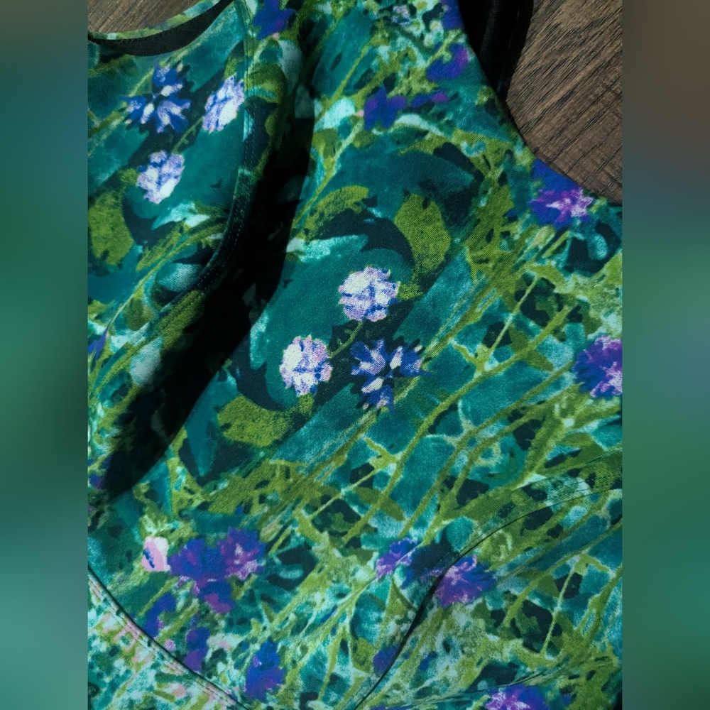 Cynthia Rowley Bright Green w/ Purple Accent Floral Print Fit & Flare Dress Sz 8 - Picture 4 of 16